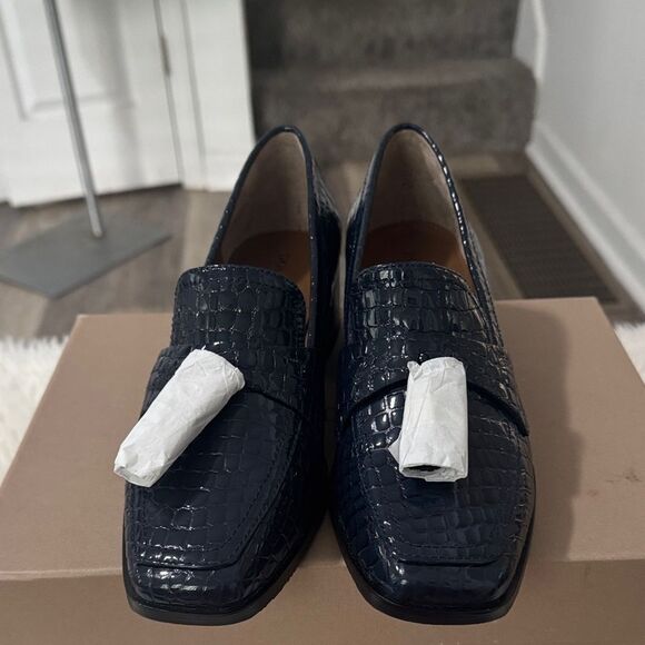 Donald J. Pliner Women’s Croc-Embossed Navy Loafers Size 7.5 NWT - Picture 10 of 10